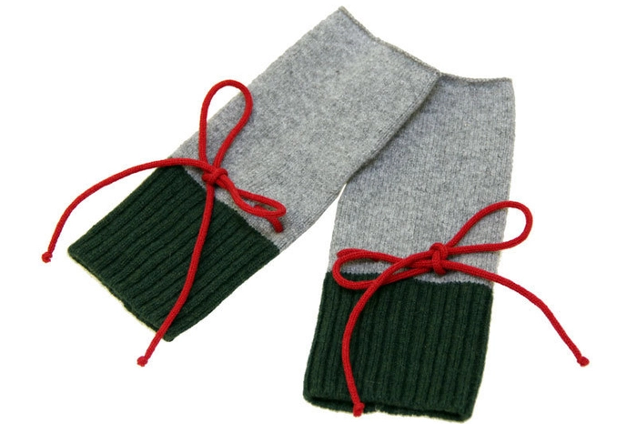 Pulswärmer. Steirisches Heimatwerk. Aus feinster Lambswool, in Österreich gefertigt, Länge: 23 cm. 45 Euro