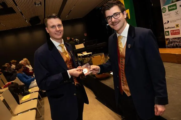 Unter anderen mit dabei waren das Altsteirertrio Lemmerer, die Sängerrunde Klagenfurt Emmersdorf, der Singkreis Seltenheim Klagenfurt und Moderator Seppi Rukavina.