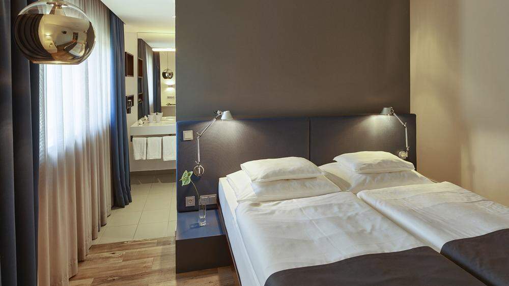 Mehr Raum für Erholung: Die Zimmer in den roomz-Hotels sind ruhig und bieten echten Komfort