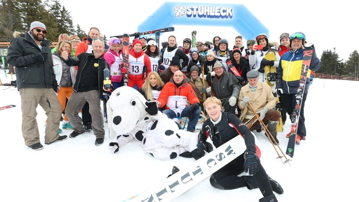 Rechtzeitig zum VIP-Skiopening am 12. Dezember kam der Schnee. Wie jedes Jahr folgten auch heuer wieder viele prominente Gäste der Einladung von Gastgeber Fabrice Girardoni, um hier ihre persönliche Skisaison zu eröffnen.