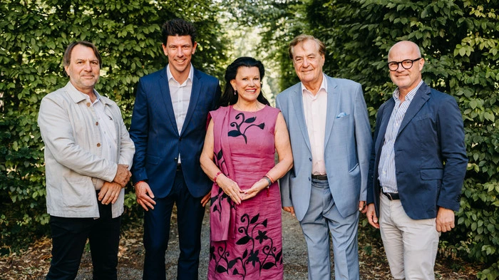 v. l. n. r.: Festival-Intendant Mathis Huber, Andreas Prückler von der Kleinen Zeitung, Unternehmerin Anita Frauwallner, Honorarkonsul und Unternehmer Rudi Roth sowie Vorstandsvorsitzender Markus Mair (Styria Media Group)