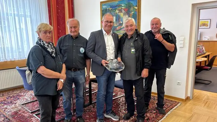 v.l.: Gerti Fauland, Sepp Stampler, Bürgermeister Bernd Osprian, Arnold Heidtmann, Hans Reiner