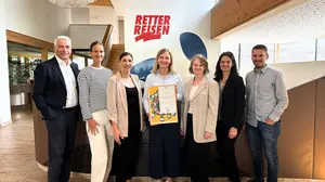 Die Freude über die Auszeichnung ist bei Retter Reisen groß