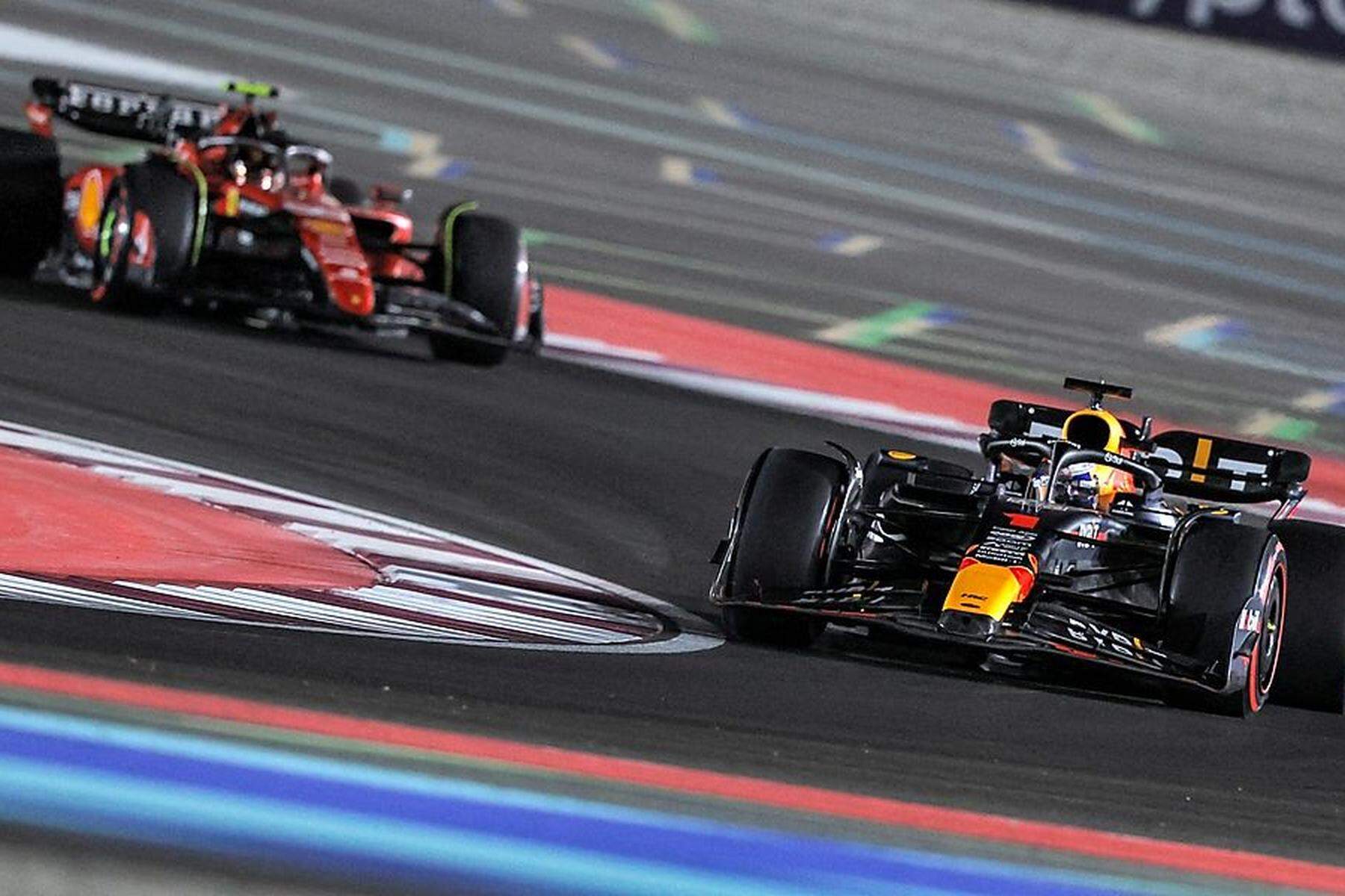 Formel 1 in Katar Max Verstappen auf der Poleposition, Enttäuschung für Perez und Sainz