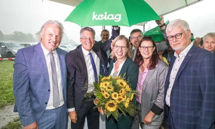 Eröffnung mit Blitz und Donner (von links): Adolf Melcher, LH Peter Kaiser, Ministerin Leonore Gewessler, Landesrätin Sara Schaar, Kelag-Vorstand Manfred Freitag