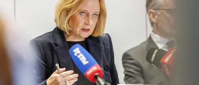 Uniko-Präsidentin Brigitte Hütter verteidigt den Beschluss unter den Rektorinnen und Rektoren als „übliche Vorgehensweise“