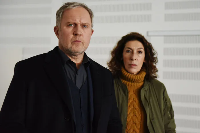 ... Die eingerichtete Sonderkommission ist darstellerisch prominent besetzt: mit Harald Krassnitzer, Adele Neuhauser, Ulrike Beimpold, Hubert Kramar oder Dominik Warta ...