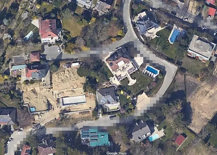 Über Anbieter wie Google Maps suchen Wasserversorger neu errichtete Pools (Bild aus einem anderen Bundesland)