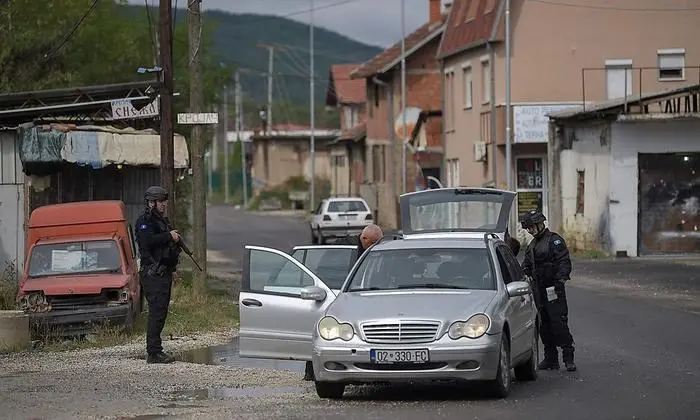 Verkehrskontrolle in Zvečan 