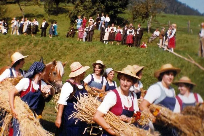 Die Schnittfrauen 1972.