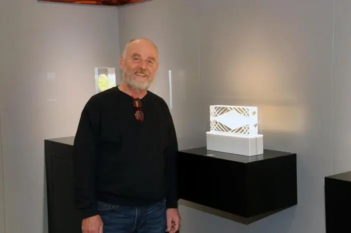 Gatte Fritz Prehal zieht die Besucher mit seinen exzellenten Glasobjekten in seinem Atelier wieder in den Bann.