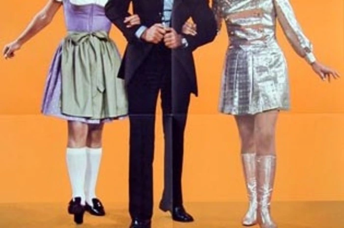 Hilfe, ich liebe Zwillinge! Mit der ersten Eigenproduktion bringt die Lisa-Film mit Roy Black und Uschi Glas zwei Publikums-Magneten an den See. Regie: Peter Weck. 