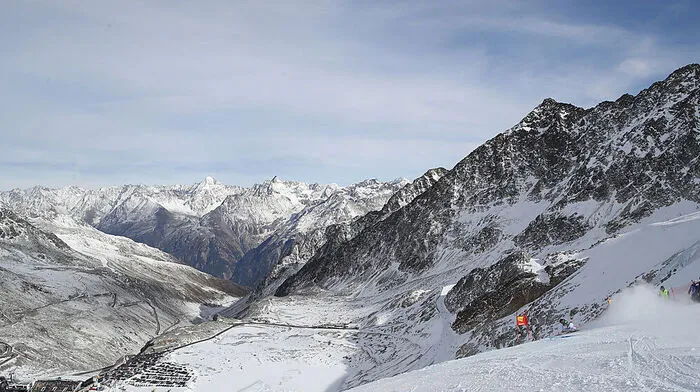 So angezuckert wie im Vorjahr ist es in Sölden derzeit (noch) nicht - aber die FIS gab grünes Licht für den Weltcup-Auftakt 