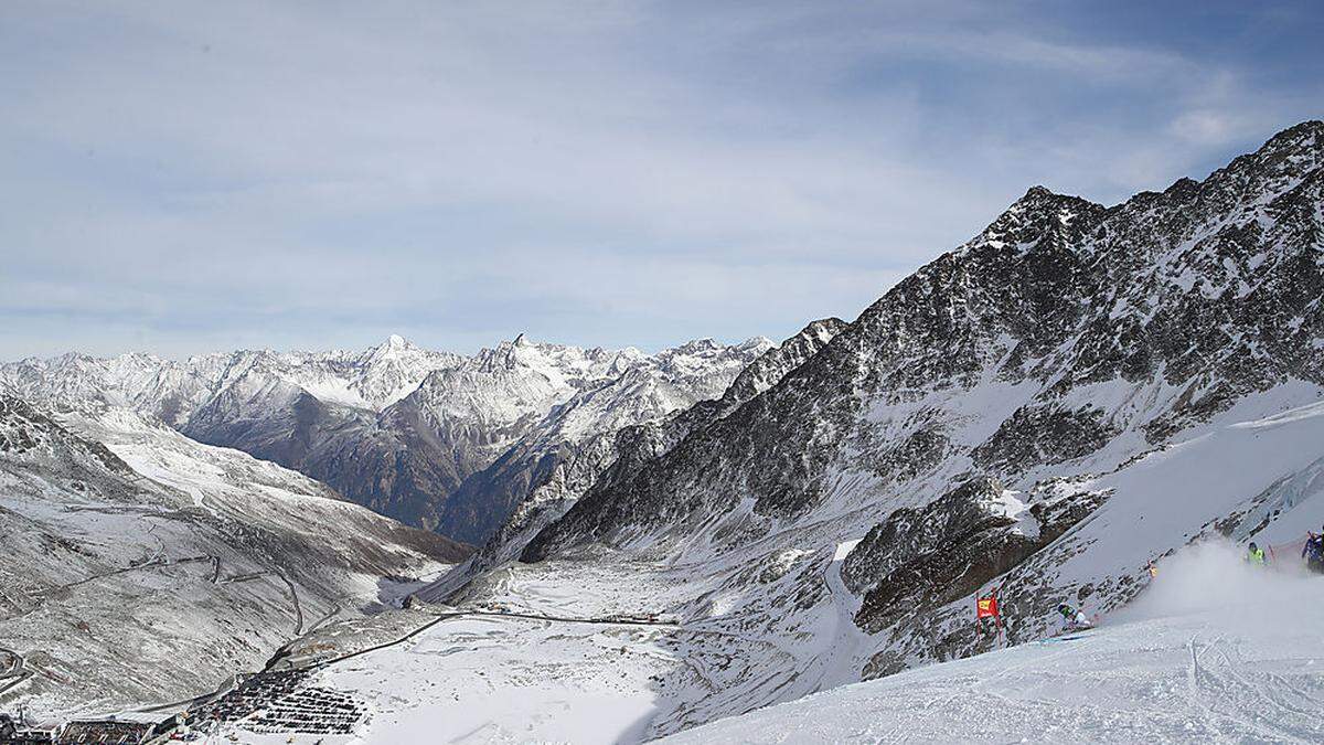 So angezuckert wie im Vorjahr ist es in Sölden derzeit (noch) nicht - aber die FIS gab grünes Licht für den Weltcup-Auftakt 