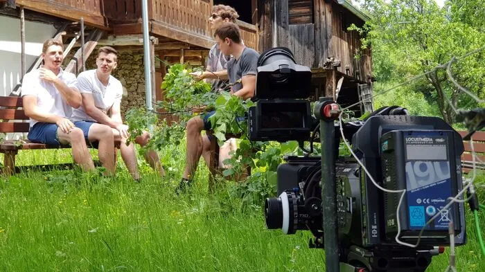 Klicken Sie sich durch die Fotos vom Dreh der Dokumentation!