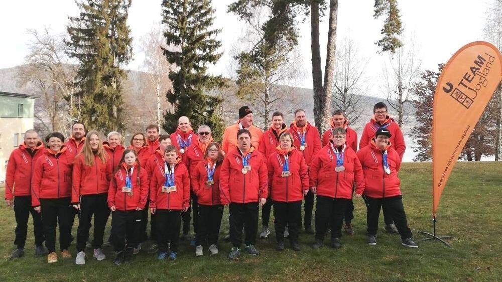 Mit 13 Athletinnen und Athleten, Trainern und Betreuern reiste das I-Team Joglland in Villach an