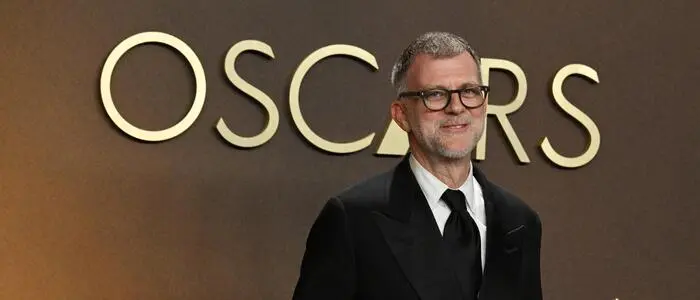 Paul Thomas Anderson mit den Oscars als „Bester Regisseur“ und für das beste Drehbuch