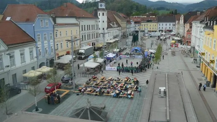 Der Hauptplatz in Leoben stand ganz im Zeichen von Spiel, Spannung und Sicherheit.