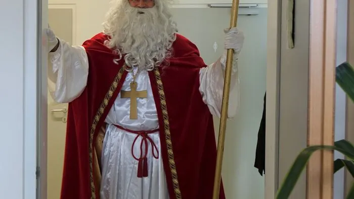 Einen guten Wochenstart hatten die Mitarbeiterinnen und Mitarbeiter der Bezirkshauptmannschaft Weiz am 5. Dezember, denn sie hatten Besuch ...