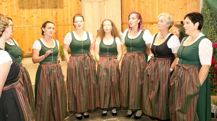 Wenn das kein Grund zum Feiern ist! Bereits seit 20 Jahren gibt es die Singgemeinschaft (SG) Wimitzer Berge. 