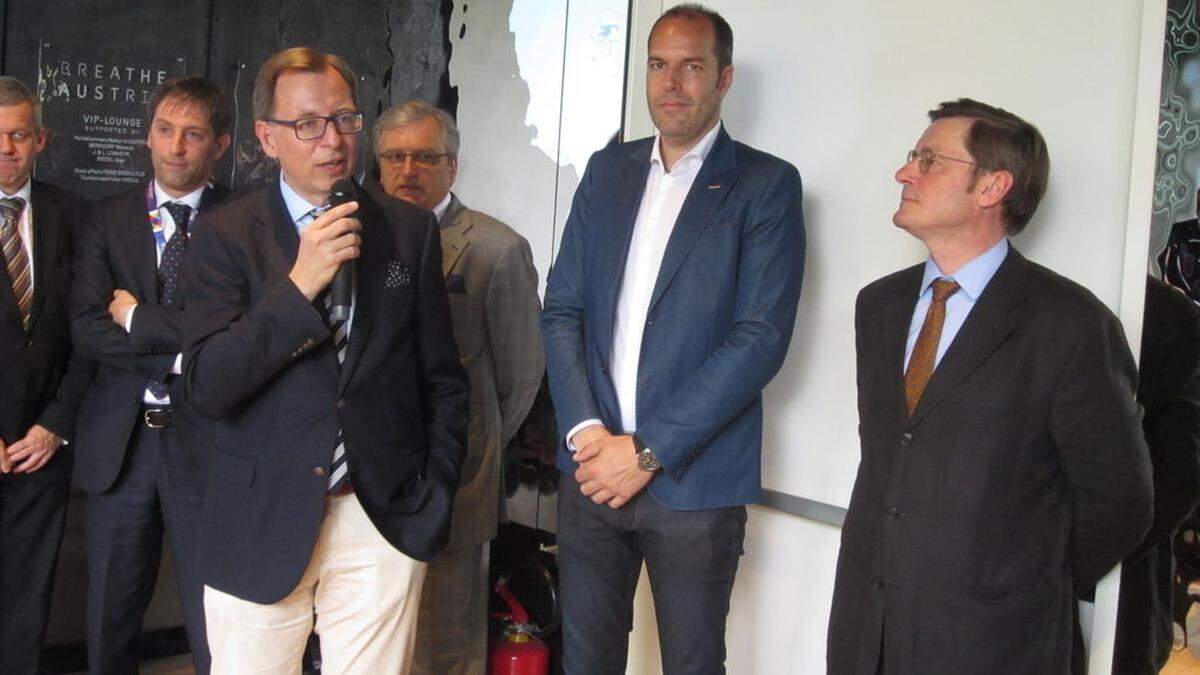 Landesrat Christian Buchmann leitet die steirische Delegation