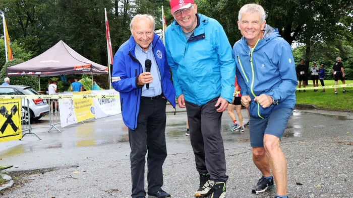 Am Foto von Links: Helmut Weiss (ASV-Kassier), Gerald Passegger (ASV-Sektions-Stv) und Andreas Sendlhofer (ASV-Sektionsleiter).