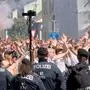 Die Altacher kamen teils per Sonderzug und marschierten zusammen zum Stadion