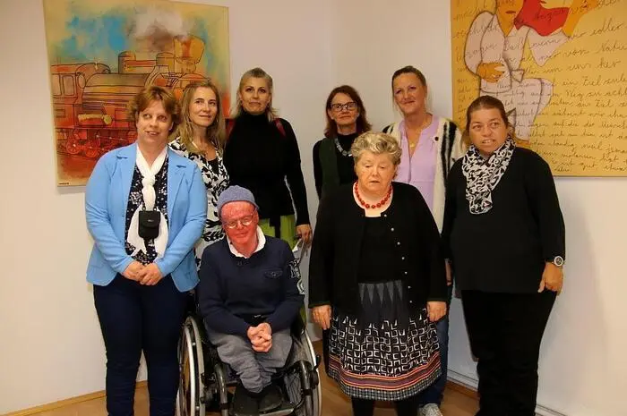 Vernissage Randkunst in der StART-Galerie in Köflach. 13 Künstlerinnen und Künstler der „Randkunst LebensGroß“ in Lieboch zeigen eine Auswahl ihrer Werke