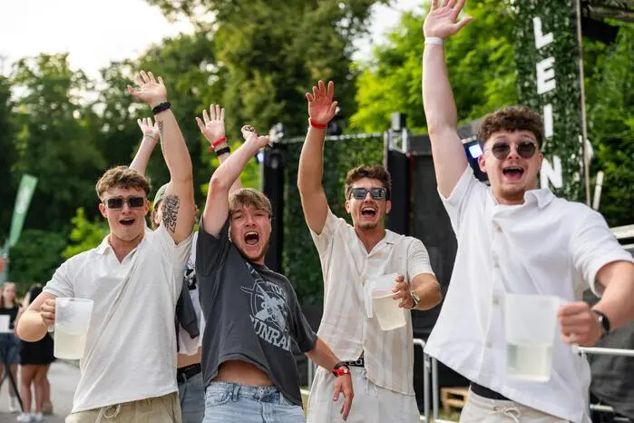 ... und ordentlich abfeiern: Das legendäre USI-Fest stieg zum 38. Mal in Graz ...