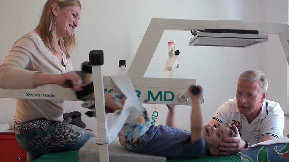 Das Giger MD Bewegungssystem ist ein computergesteuertes Trainings- und Therapiegerät