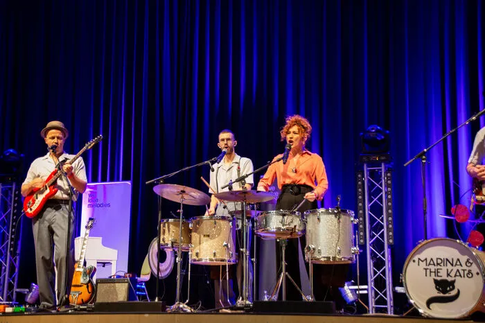 Neben der Band "Flinte", traten auch "Marina &amp; the Kats", "Alle Achtung", "Revelle", "Ina Regen" und einige Newcomer auf.