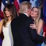  Donald Trump mit Tochter Ivanka und Frau Melania vor acht Jahren am Wahlabend 