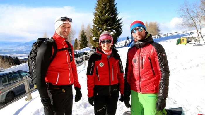Auf Einladung der Bergrettung Althofen/Hemmaland hatten sich am Sonntag an die 40 Wintersportbegeisterte zu einem „Skitouren-Sicherheitstag“ auf der Weißbergeralm (Saualpe) eingefunden.