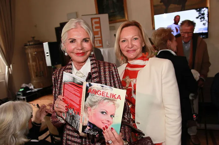 Friederike Wlaschek und Ingrid Flick nahmen das Buch unter die Lupe.