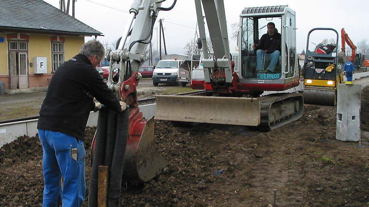 Arbeiten an den Gleisanlagen machen die Sperre notwendig (Sujetbild)