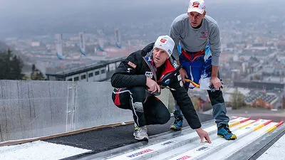 ÖSV-Trainer Heinz Kuttin (links) und sein Team bereiten die ÖSV-Adler auf Lahti vor
