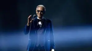 Andrea Bocelli tritt im Mai in Gemona auf, zum Gedenken an das schwere Erdbeben vor 50 Jahren in Friaul