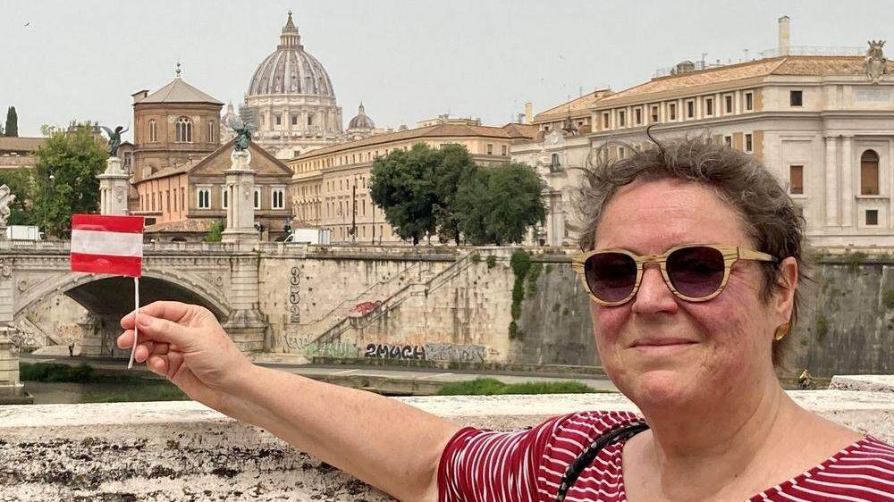 Ursula Prügger: Sie drückt am Samstag in Rom Österreich die Daumen