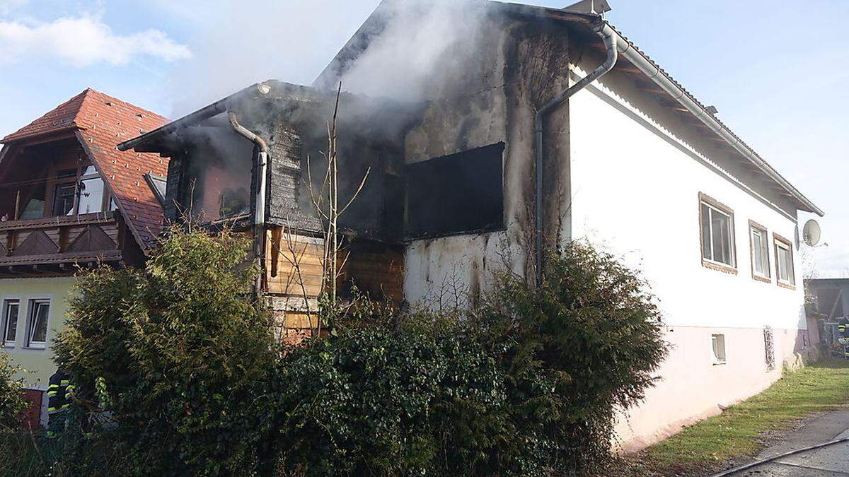 Das vom Feuer zerstörte Haus