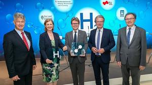 Rektor Harald Kainz, LR Barbara Eibinger-Miedl, Minister Martin Polaschek, LH Christopher Drexler und Rektor Wilfried Eichlseder 