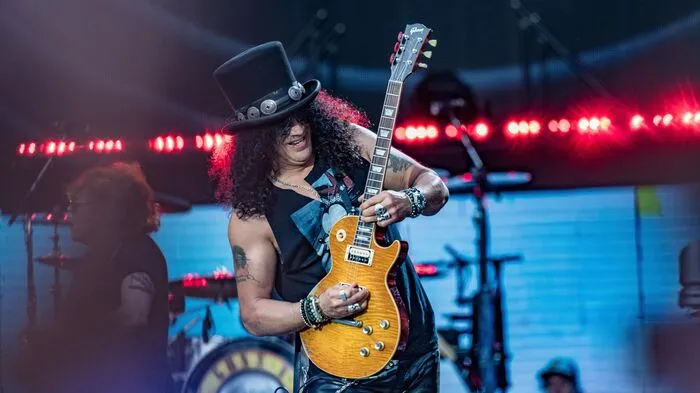 Willkommen im Dschungel - so hart haben Guns n' Roses das Happel-Stadion in Wien gerockt, klichen Sie sich durch die Bilder!