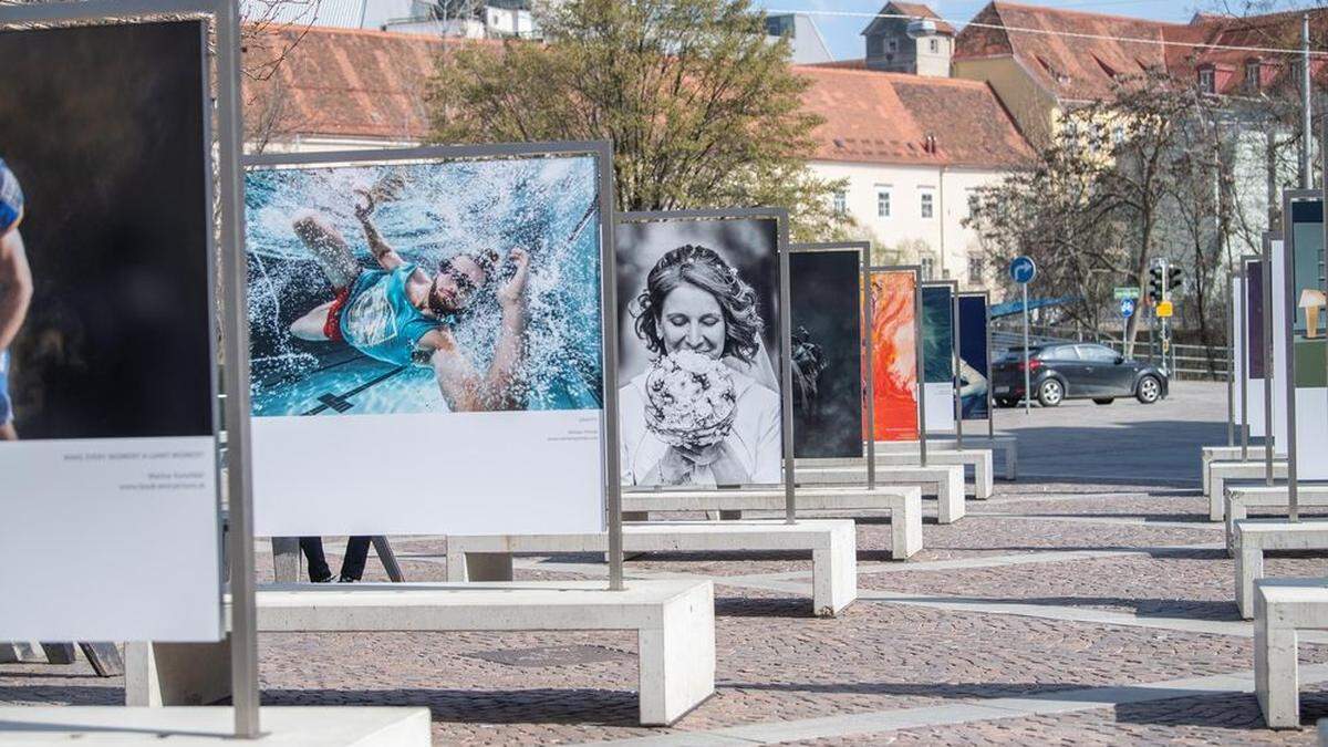 Archivbild: Menschenbilder 2018 am Mariahilferplatz Graz. Heuer gibt es die Bilder ab 15. Mai im Joanneumsviertel zu sehen