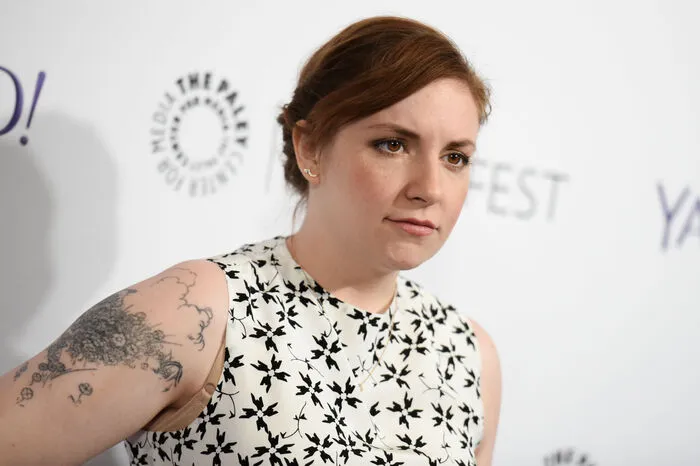 Schauspielerin Lena Dunham (30) machte auch keinen Hehl daraus, wer sie bei der Debatte überzeugt hat: "Hillary Clinton hat uns zum millionsten Mal gezeigt, wie qualifiziert sie für diesen Job ist. Schlaft gut mit dem Wissen, dass eine außergewöhnliche Frau bereitsteht."