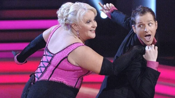 Der Premierensieg im Jahr 2005 ging an Marika Lichter und Profi-Tänzer Andy Kainz. In der Jury..
