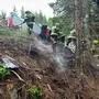 Der Löscheinsatz in Fischbach gestaltete sich aufgrund des unwegsamen Geländes schwierig