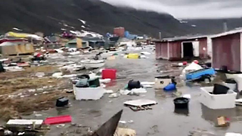 Am Wochenende hatte eine Flutwelle eine Siedlung in Grönland getroffen 