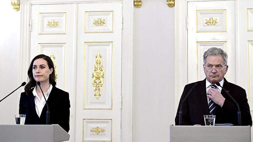 Der finnische Präsident Sauli Niinistö und Ministerpräsidentin Sanna Marin haben sich für einen &quot;unverzüglichen&quot; NATO-Beitritt ihres Landes ausgesprochen