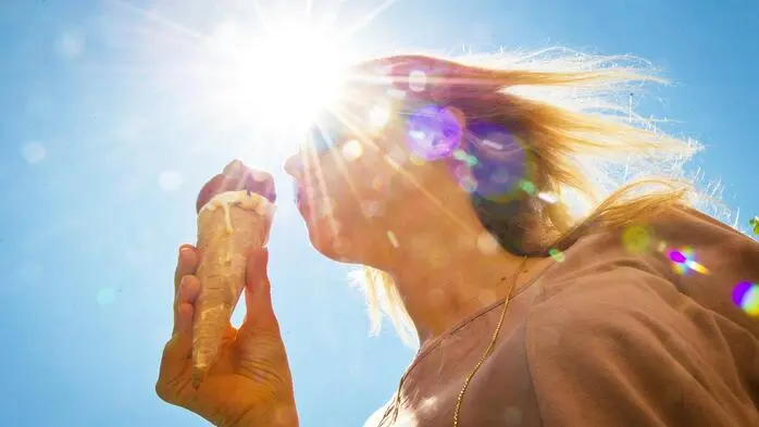 Vor allem in Graz kann es auch in der Morgenstunden noch über 20 Graz haben (Sujet)