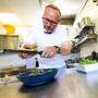 Hubert Wallner will „Bistro-Küche zum besten Preis“ bieten, er selbst wird weiterhin im „Gourmetrestaurant Hubert Wallner“ in Auen kochen