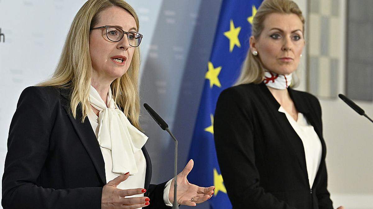 Wirtschaftsministerin Margarete Schramböck und Arbeitsministerin Christine Aschbacher